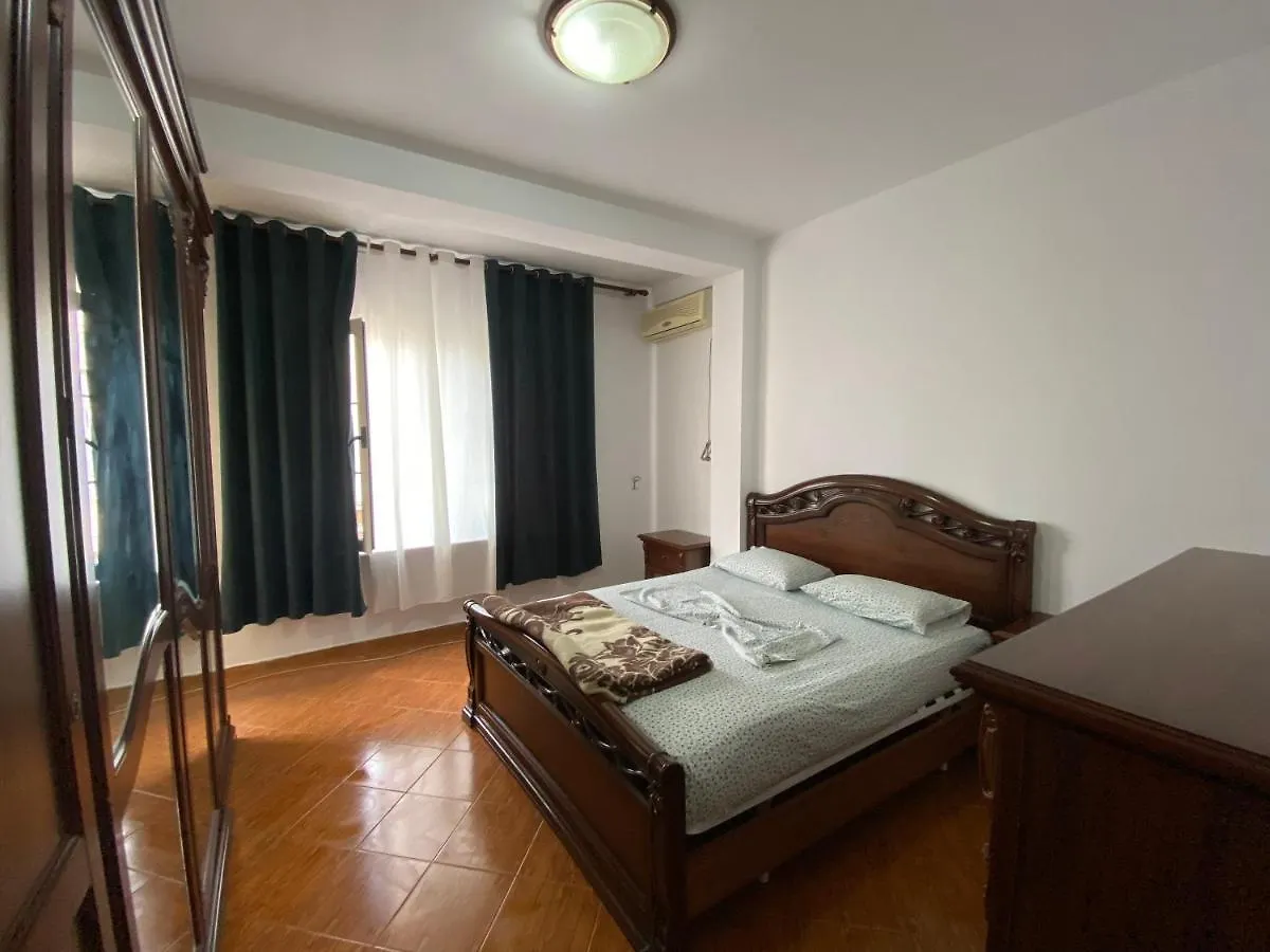 Tirana Apartment 2 Албания